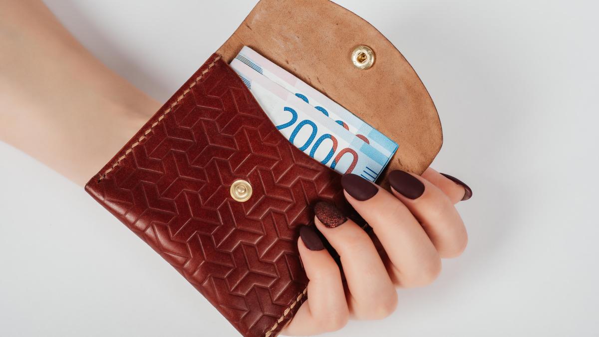 despagubiri-femeie-concediata_84168700