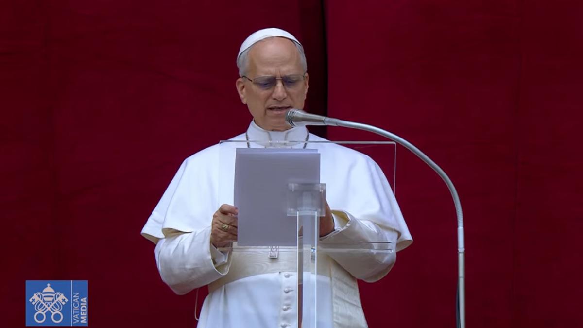 papa-leon-la-balconul-bazilicii-sfantul-petru_82619000