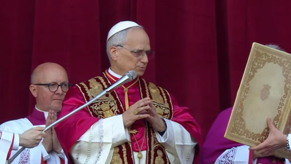 robert-francis-prevost---papa-leon_97089900