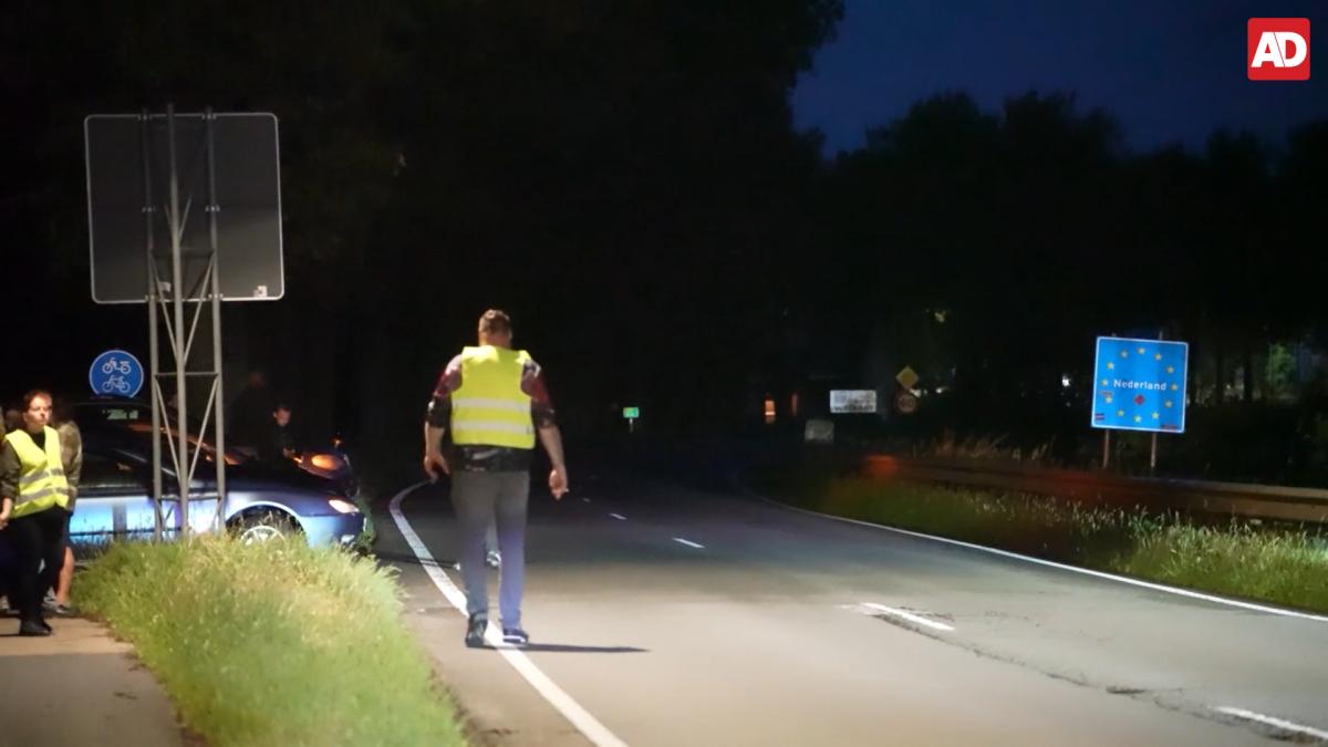 grup-cetateni-olandezi-controale-ilegale_58473600