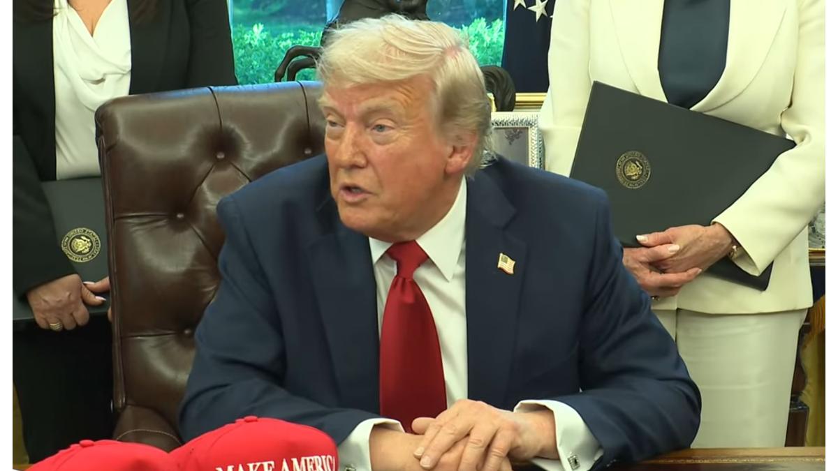 donald-trump-in-biroul-oval_42059100