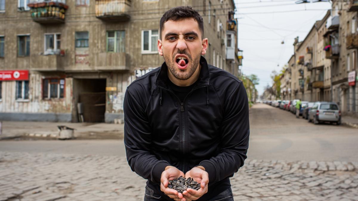 tanar-care-nu-munceste_40339200