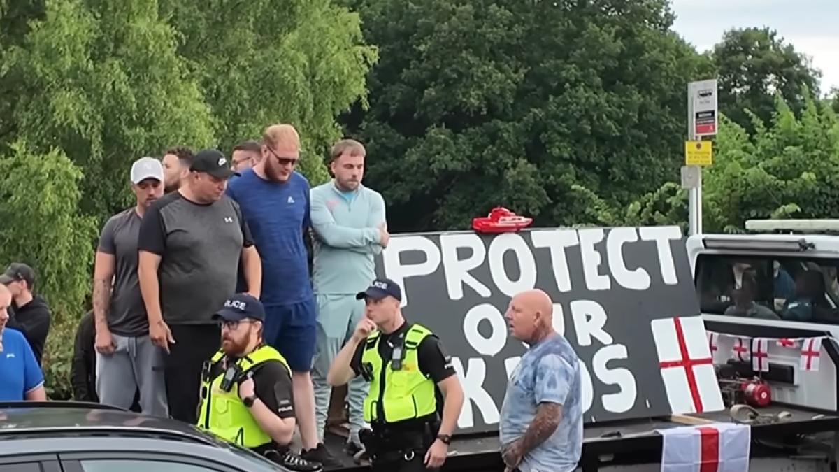 violente-migranti-anglia_71788700