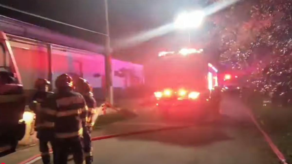 incendiu-fabrica-de-arme-cugir_54730400