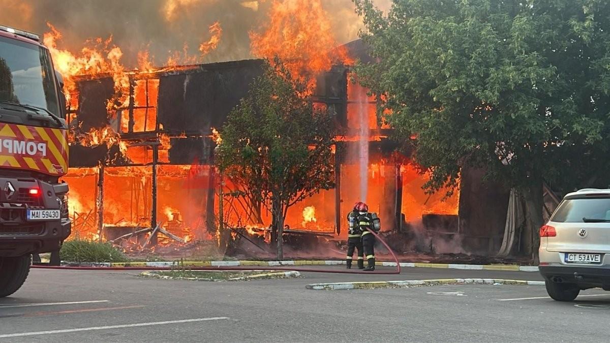 incendiu-club-bellagio-mamaia_77448200