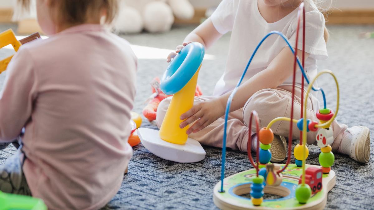 italia--doi-parinti-romani-au-demascat-o-educatoare-de-la-o-gradinita-privata-batai--amenintari-si-jigniri-la-adresa-copiilor-1