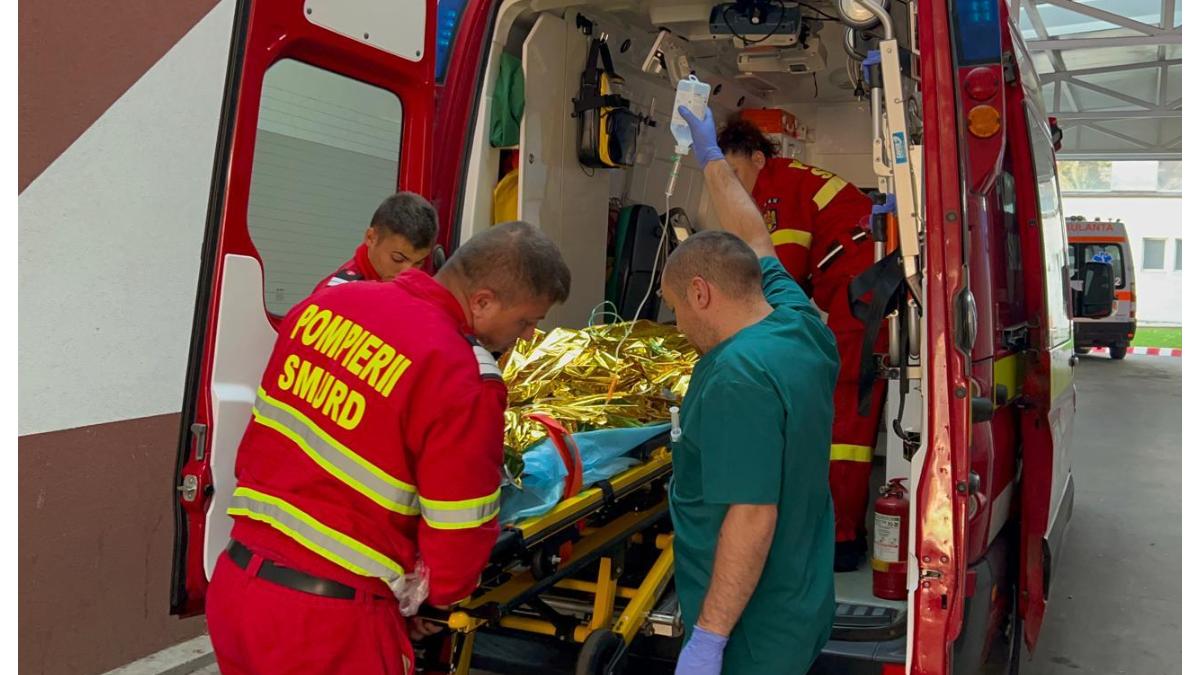 ars-pacient-smurd-ambulanta-romania_96354600