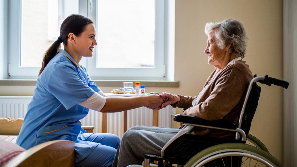 ingrijitoare-romanca_36197700