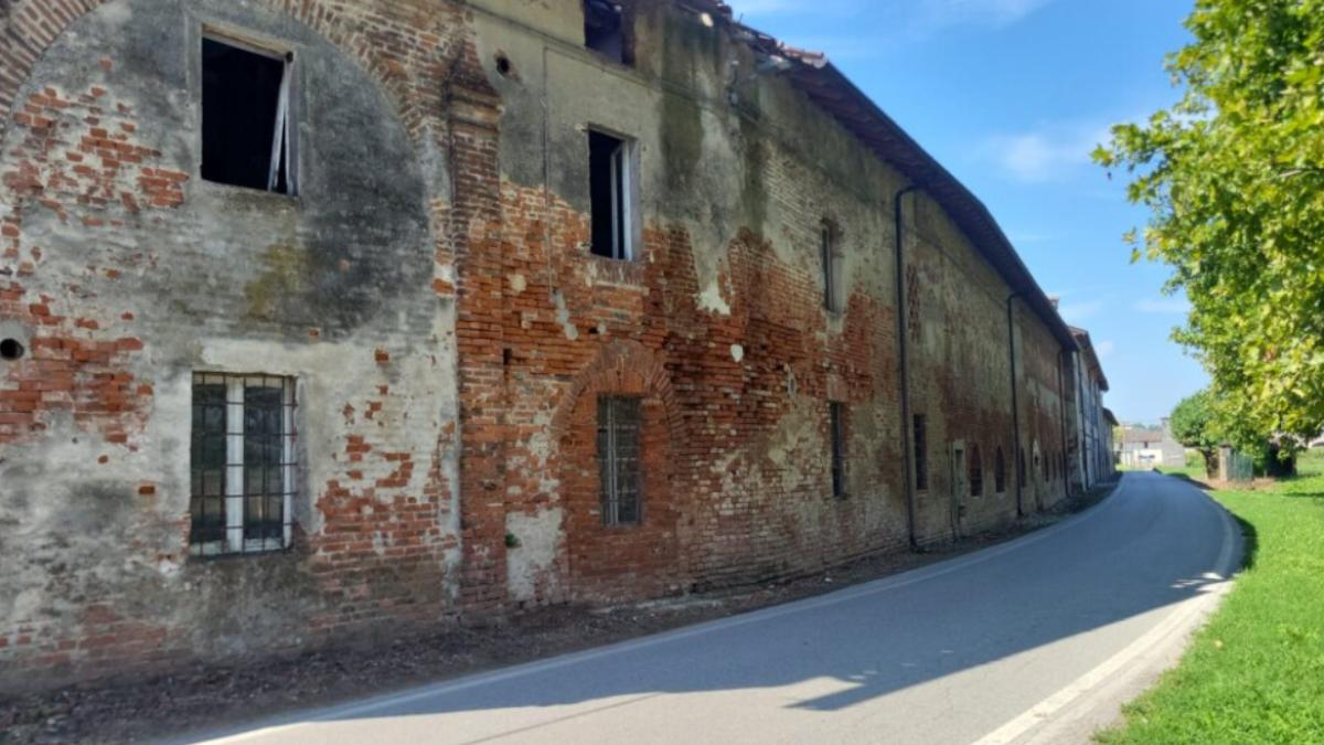 roman-mort-italia-cazut-acoperis-ferma_52219700