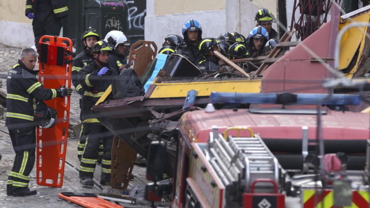 funicular-deraiat_83433700