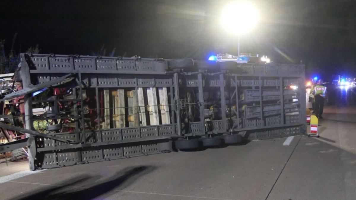 roman-remorca-autostrada-a14_69828100