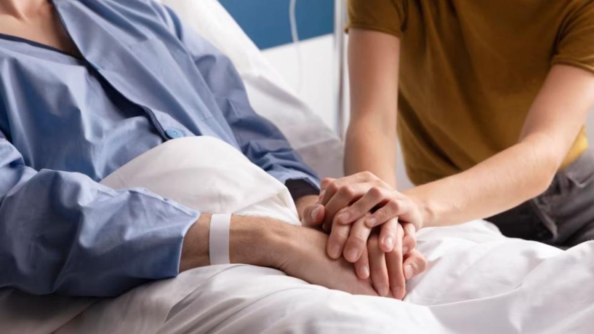 jean-paler--internat-in-spital--dupa-ce-s-a-simtit-rau-pe-scena--pe-litoral