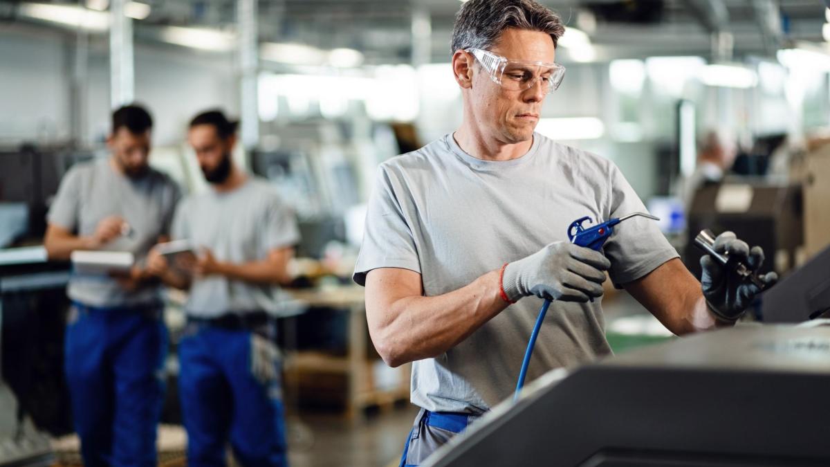 bosch-concediaza-oameni_91389200