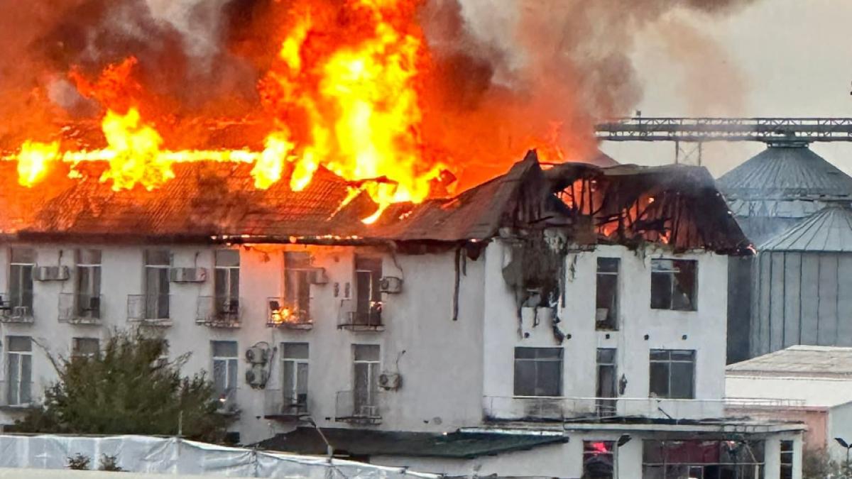 incendiu-hotel-prahova_02811500