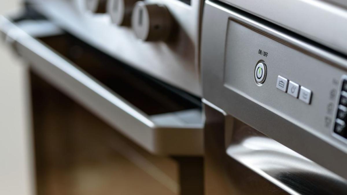 incepe-rabla-pentru-electrocasnice--vouchere-de-sute-de-lei--ce-conditii-trebuie-sa-indeplineasca-romanii