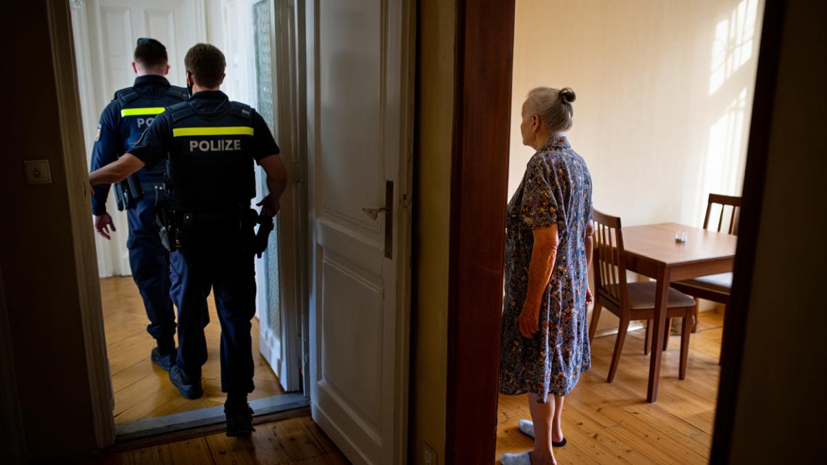 politia-din-austria-la-o-pensionara_13380800