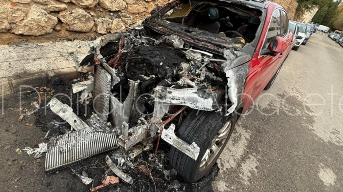 roman-incendiere-masini-albacete_40169700