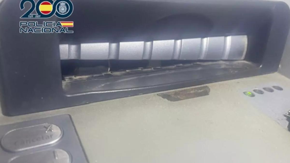 furt-bancomate-spania-bucla-libaneza_47544700