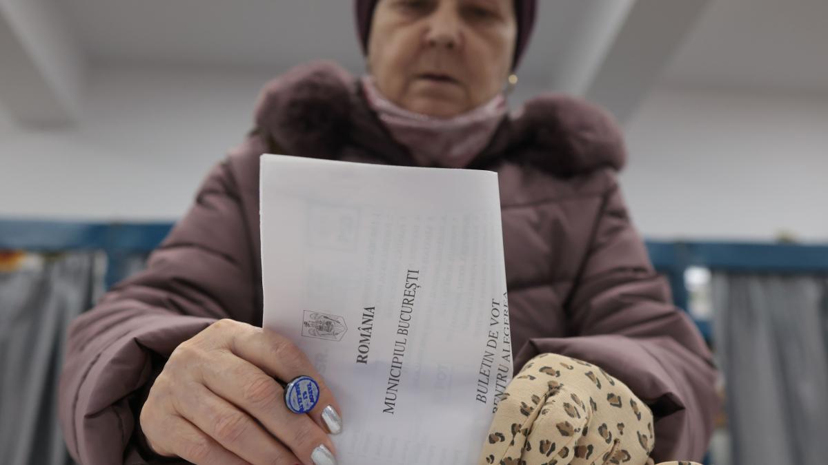 vot-votare-sectie-de-vot_44819500