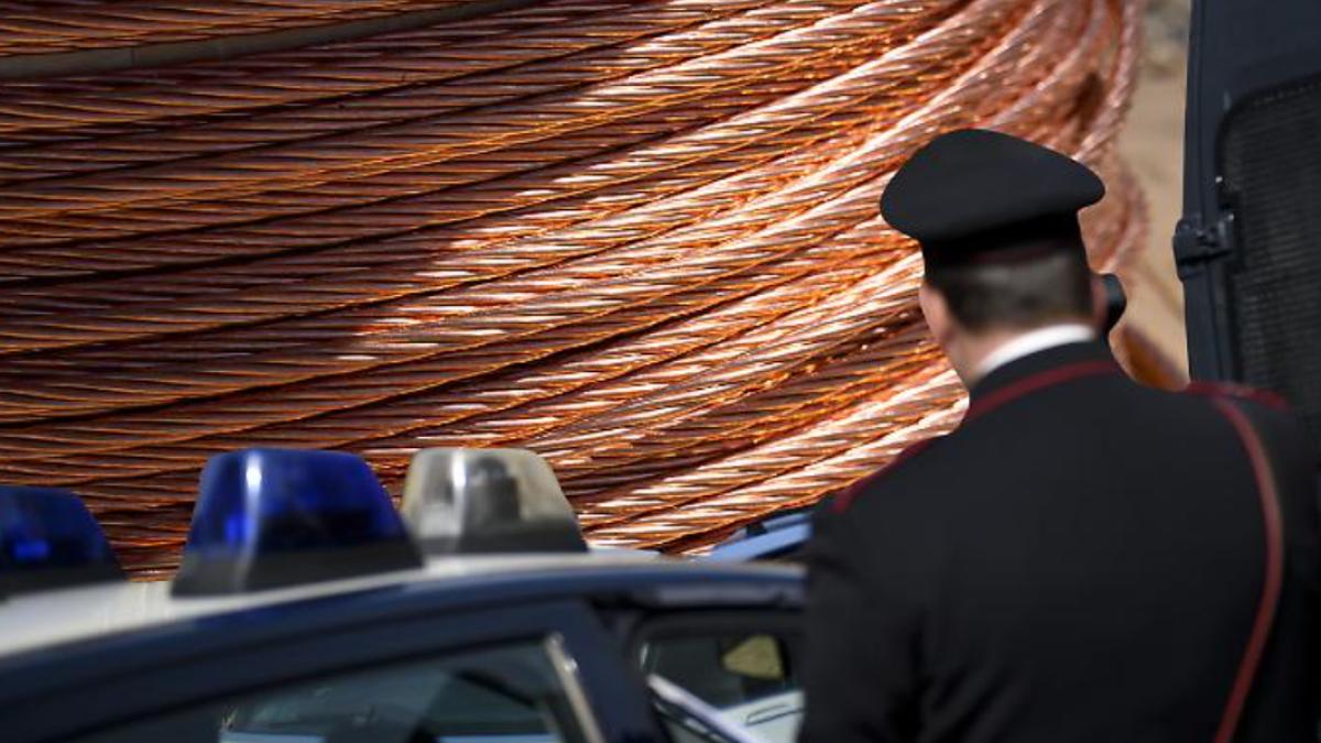 romani-italia-furt-de-cupru_97782500