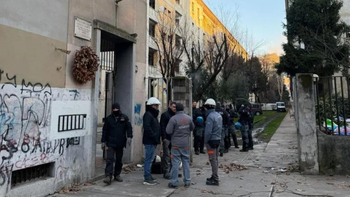 romani-ocupanti-ilegali-milano_73982200