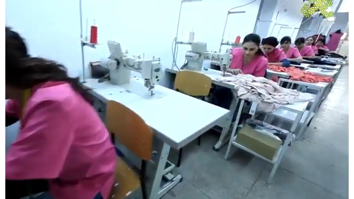 angajata-la-fabrica-de-textile_55433800