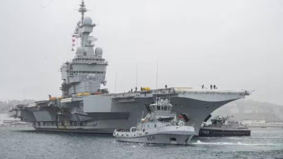 portavionul charless de gaulle