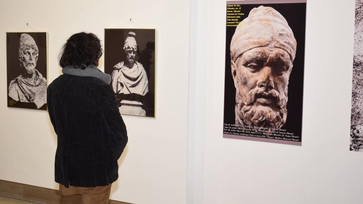 Expozitia Viziuni Dacice - main