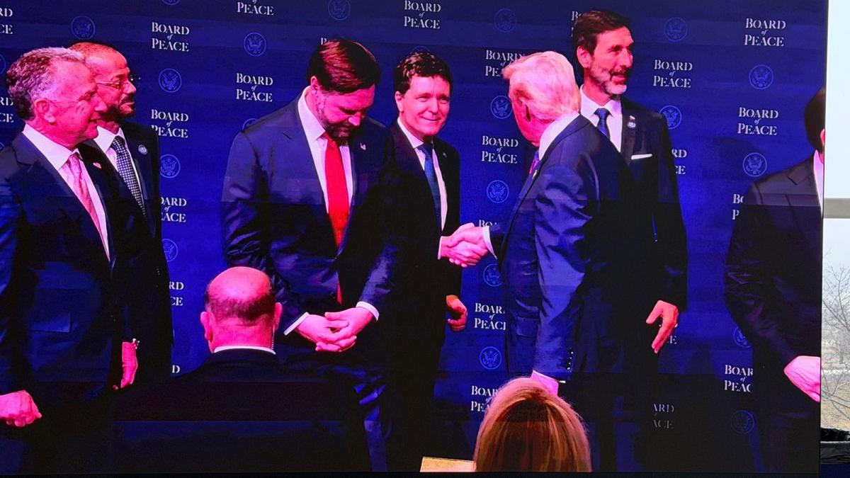 nicusor dan langa JD Vance si Trump