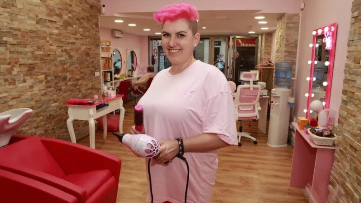 Ana Petrescu salon Spania