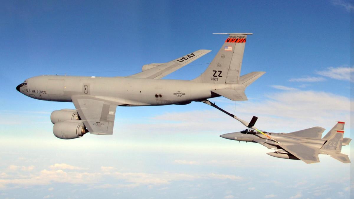 avion american air force avion razboi avion alimentare