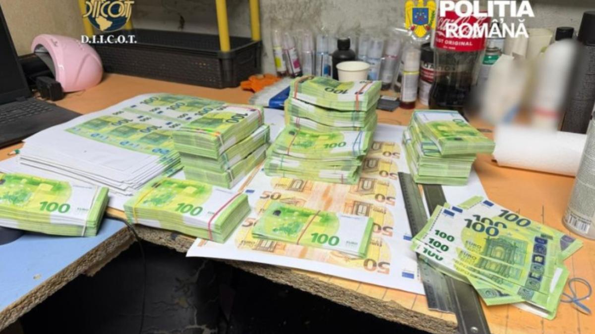 fabrica de bani falsi suceava