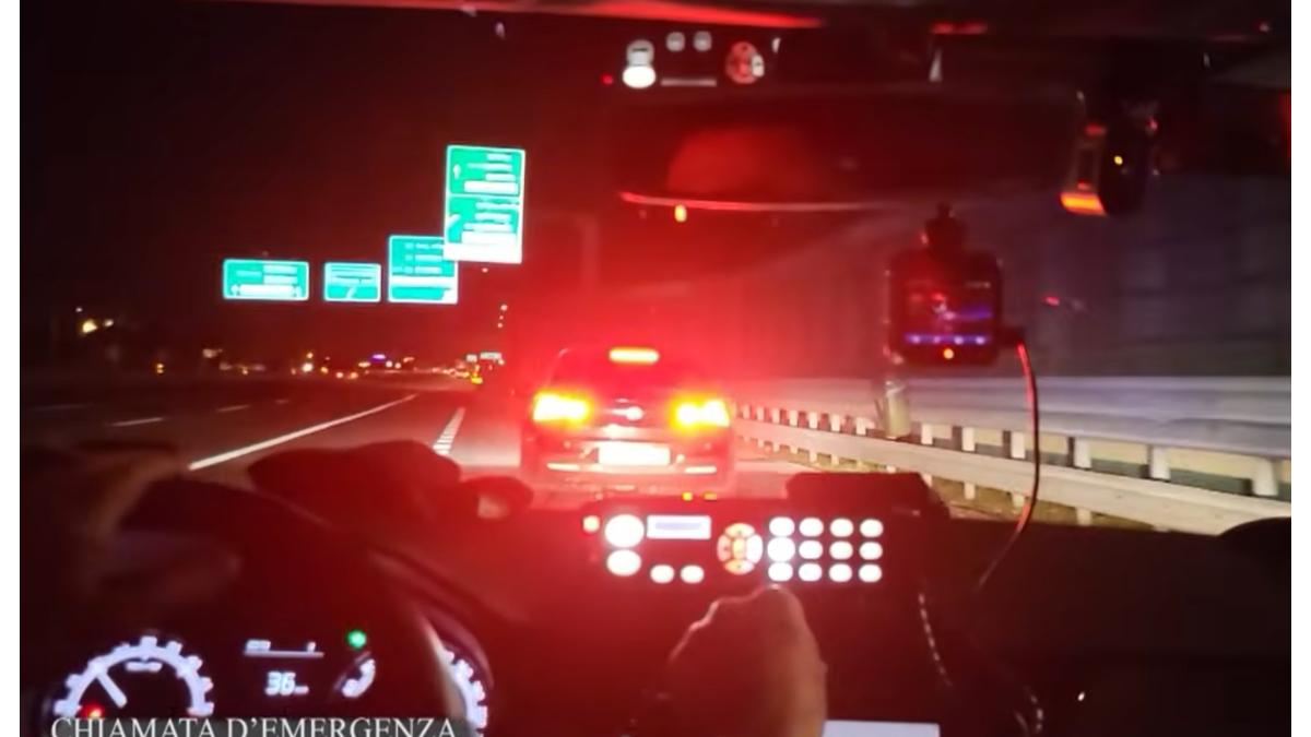 urmarire in italia carabinieri noaptea