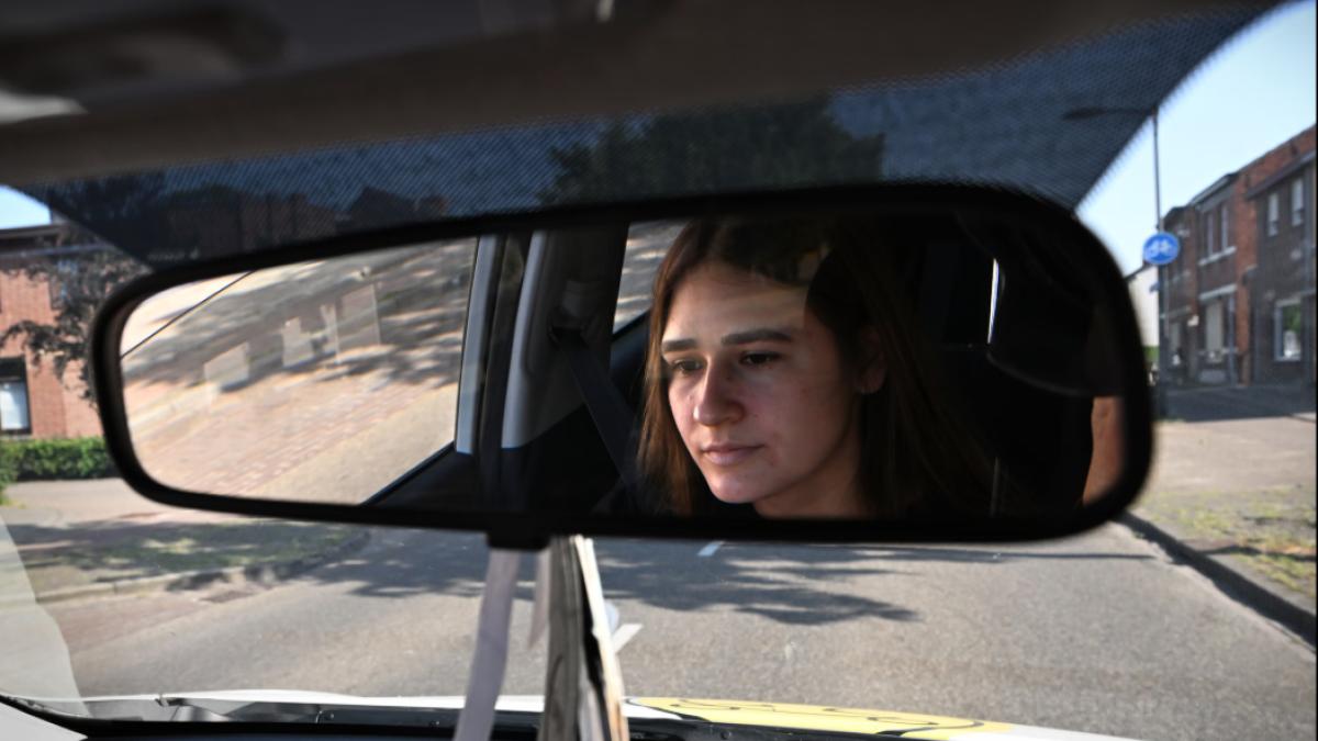 Ioana romanca sere rosii Olanda