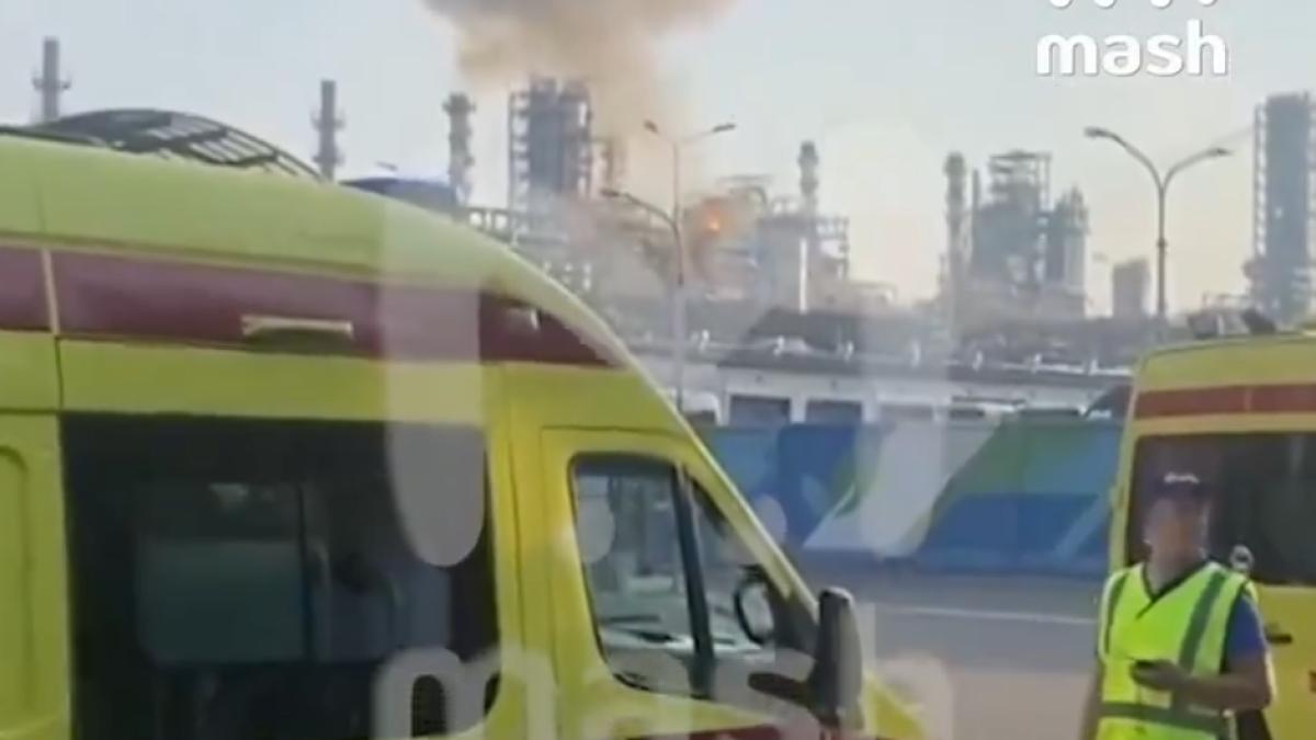 incendiu-rafinarie-rusia-atac-drone_27101900