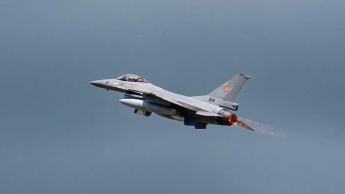 F-16 avion romania