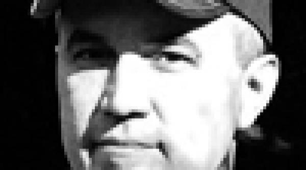 Românii,Tomescu Stradivarius și Paganini