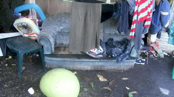 Sclavi români salvați din casa groazei în UK 