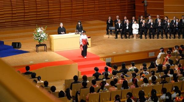 O româncă, șefă de promoție la Tokyo