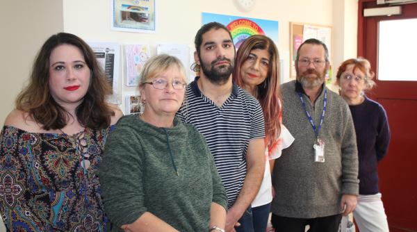 Speriat, Asan a refuzat să se urce în avionul spre România