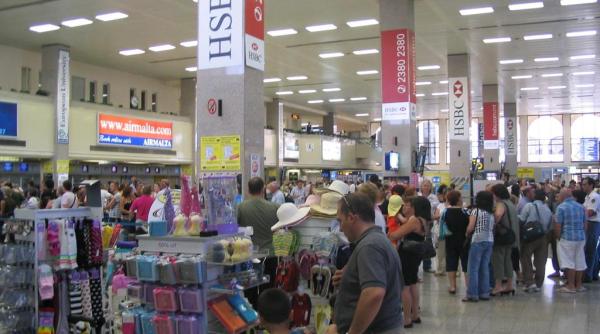 Arestați pe Aeroportul Internațional din Malta