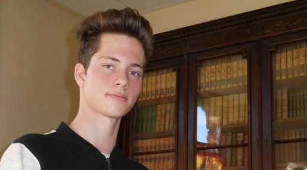 Un elev ajuns în Franța critică dur școala românească