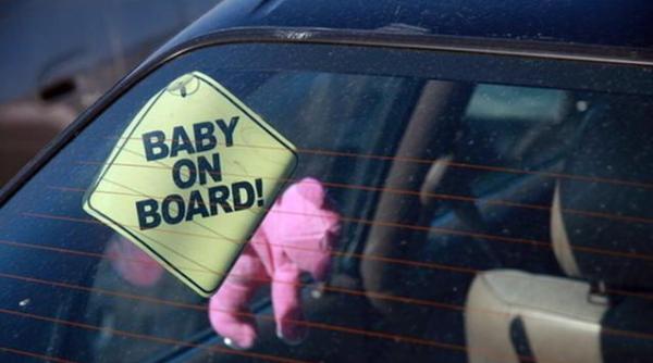 Eurostat: Copiii cu cel puțin un părinte străin, RISC de sărăcie. Singurele țări neafectate 