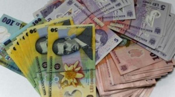 TRANSFERURI de bani din Spania: Un nou SERVICIU cu comisioane fixe