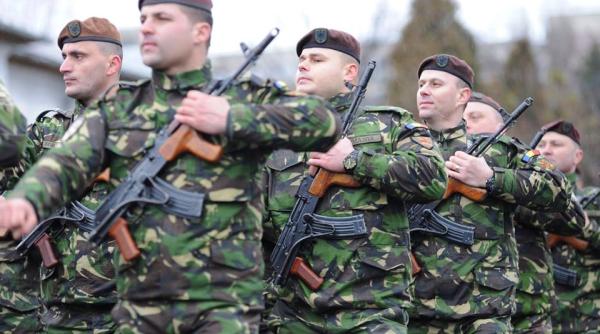 Armata face recrutări. Ce funcţii sunt vacante şi cum sunt plătite