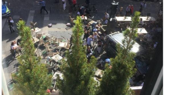 ATENTAT în Germania: Mașină intrată în mulțime: Morți și răniți