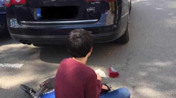 Lacrimi de emoție! Gest, făcut de un copil care a zgâriat o mașină cu trotineta 