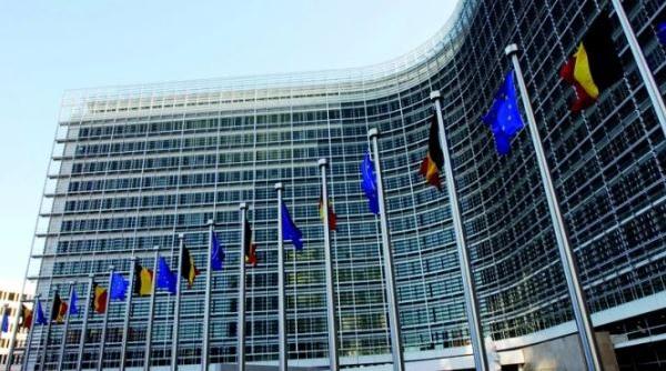 Mediul academic, APEL DISPERAT pentru depolitizarea ÎNVĂȚĂMÂNTULUI. Scrisoare pentru Comisia Europeană