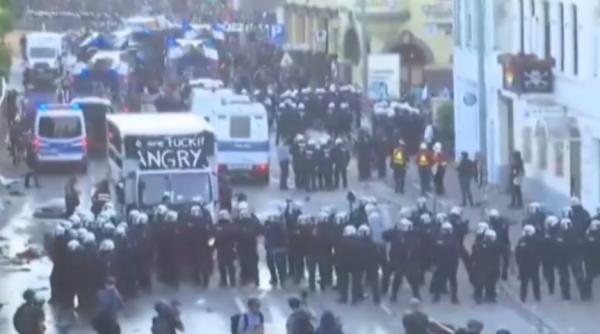 Proteste MASIVE în Germania. Zeci de mii de oameni în STRADĂ