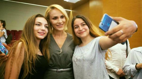 Elevi români - vizită INEDITĂ la Bruxelles